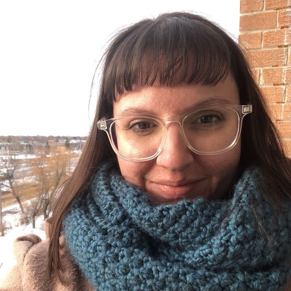 Meet your Posher, Amanda - Picture 1 of 1